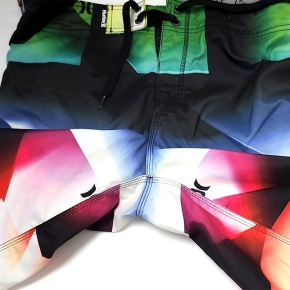 ⭐️3/ $30⭐️ Hurley Men's Swim Shorts Trunks Multi Coloured Size 30 - Picture 6 of 12